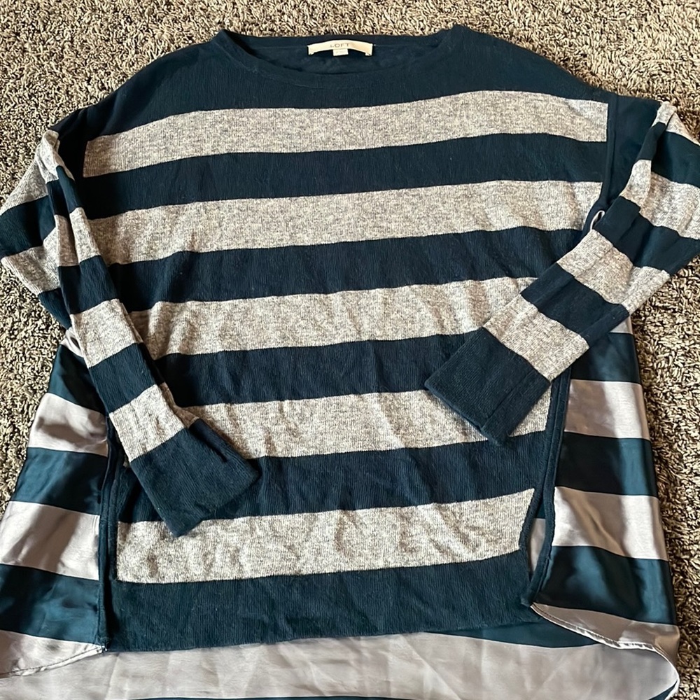 Loft sweater size medium very nice